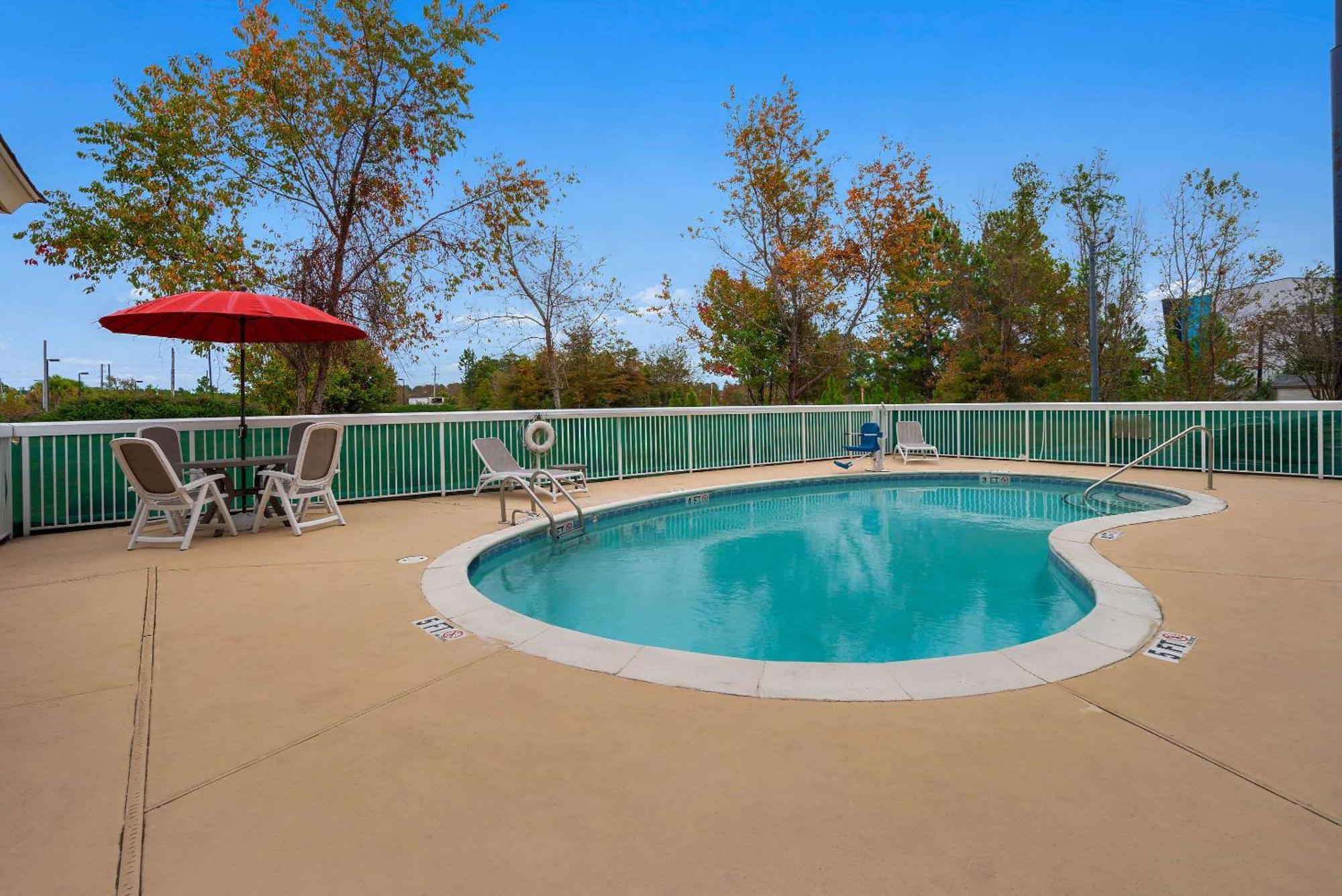 Comfort Inn & Suites Santee I-95 Екстериор снимка