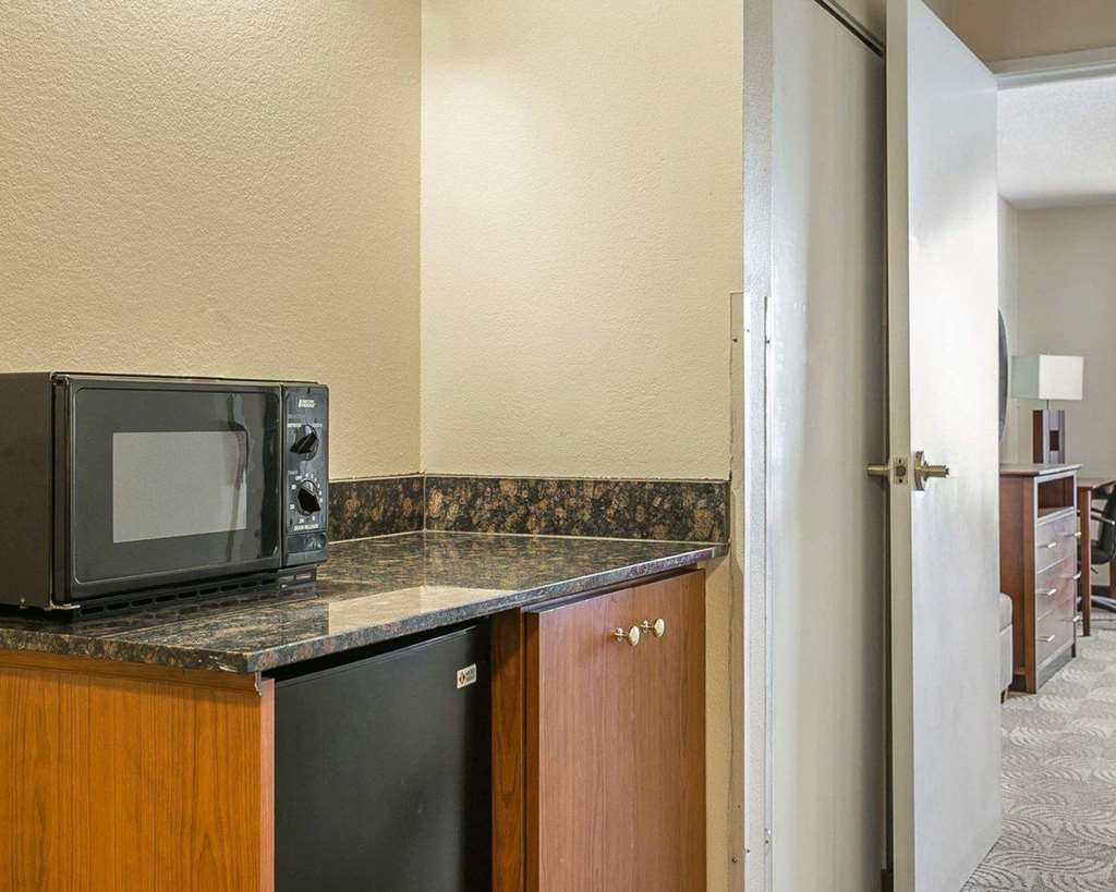 Comfort Inn & Suites Santee I-95 Стая снимка