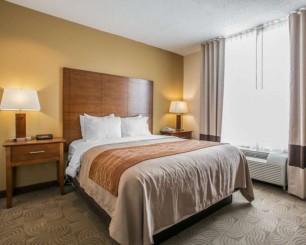 Comfort Inn & Suites Santee I-95 Стая снимка